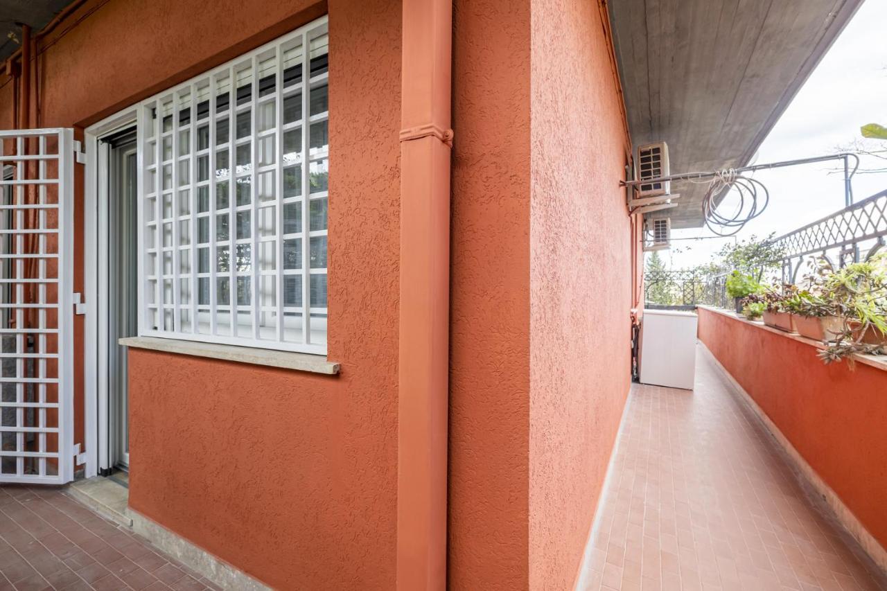 Luminoso Appartamento Con Terrazzo A La Storta Roma Exterior foto